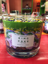 Load image into Gallery viewer, King Cake Soywax Candle 36oz
